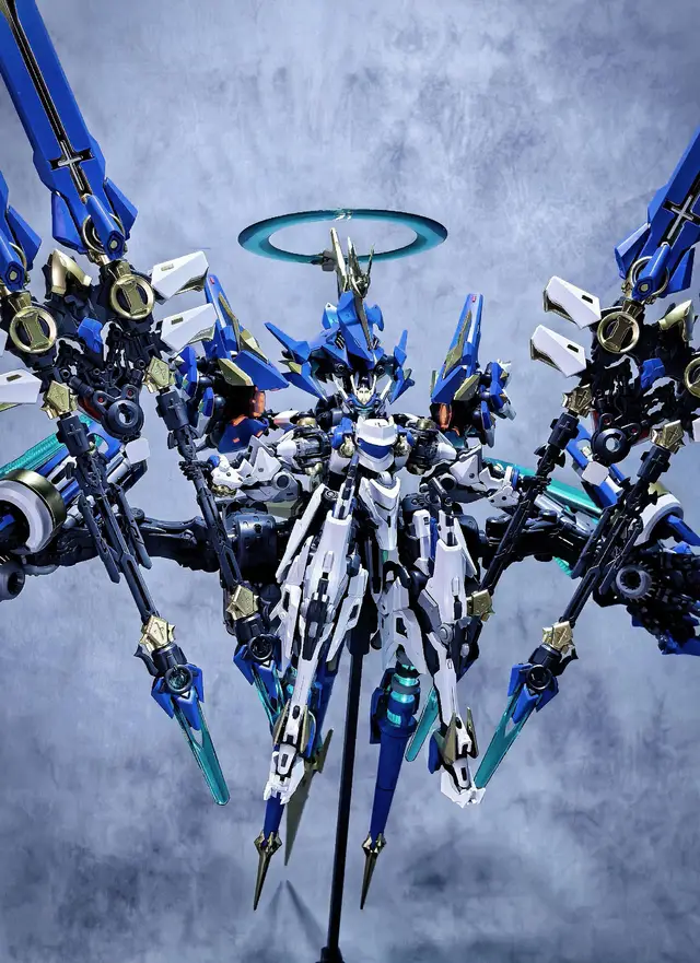 1. Tổng quan sản phẩm  Tên gọi: Mechanical God Colada (CZ-011B Cenozoicera Blade / A-Type).  Hãng sản xuất: Sự kết hợp bùng nổ giữa Howling Star và Earnestcore Craft.  Concept thiết kế: Khác hoàn toàn với form dáng khối hộp, cơ bắp mộc mạc của các dòng siêu robot kiểu Mazinger hay nét thực dụng của Gundam truyền thống, Colada theo đuổi phong cách cực kỳ hầm hố và bạo liệt. Tone màu xanh dương - trắng điểm xuyết vàng kim được kết hợp với vòng hào quang (halo) và hệ thống vũ khí 