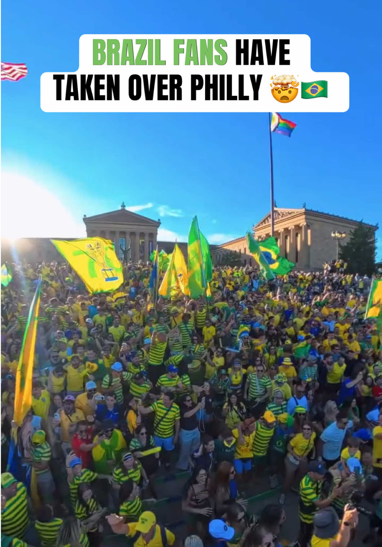 PARTYING WITH ROCKY 🕺🇧🇷 #philadelphia #brazil #worldcup #football #fans (via movimentoverdeamarelo/IG)
