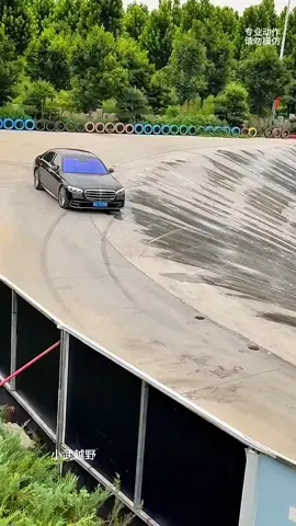 Mercedes-Benz S 580 4MATIC, luxury sedan with a 4.0‑liter twin‑turbo V8 537Hp mild hybrid engine. #monster #drift #offroad #challenge #pitescape 