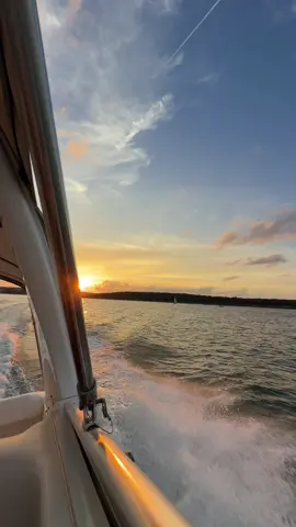 A tasty little view 🙌 #laketravis #texas #lakelife 