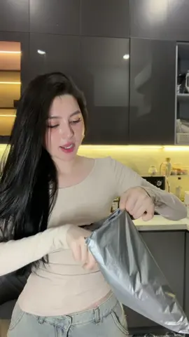Đồ ngủ thôi có cần xịn vậy hông #totuyettramreview #totuyettram #setdo #mincloset 
