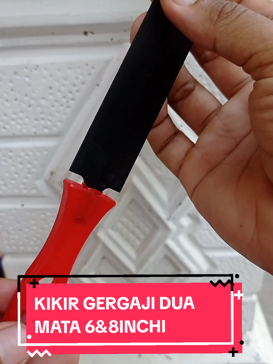 Kikir gergaji untuk mengasah gigi gergaji agar tajam lagi kikir gergaji #kikir  #kikirgergaji  #kikirgergajikayu 