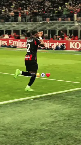 Kabax ac milan ookala jirto❤️🖤😂👑#acmilan #viralvideo #salmamilan #viewsproblem💔 