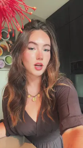 pov: je zet je telefoon in een vaas