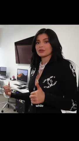 #kyliejenner #showroom #fypシ 