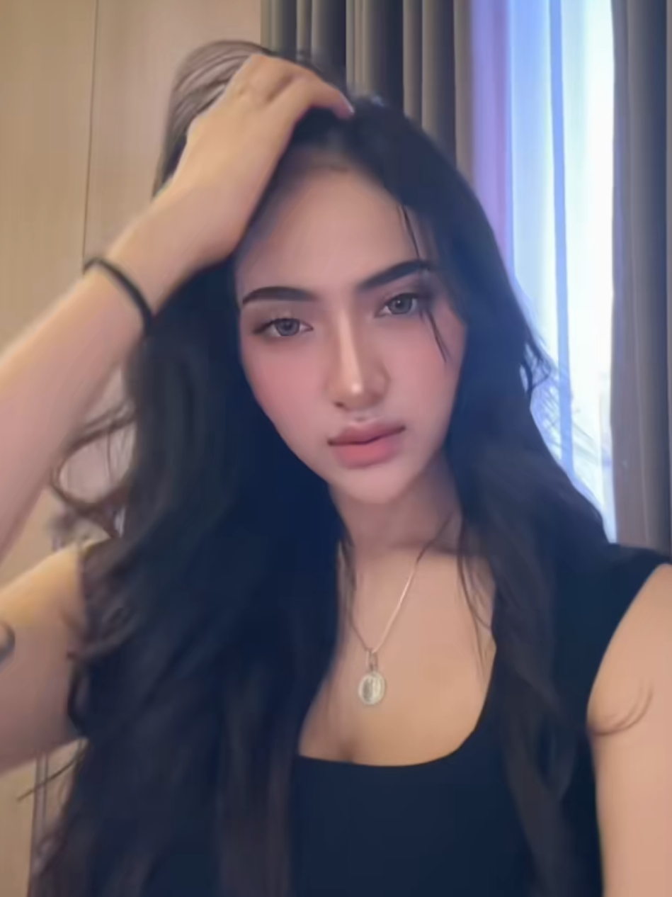 Hari ini semakin berseri, karena melihat bidadari Julia ya.. u r so gorgeous dear @juliaahudanisa #beautiful #cewekcantik #wanitaidaman 