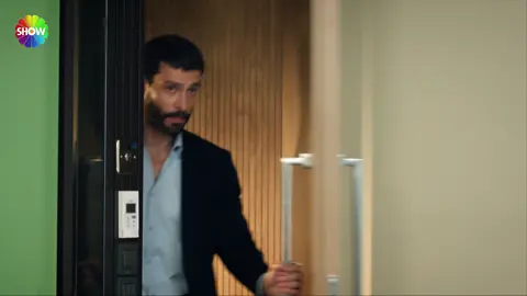 Defne, Kadir ve eşini boşamak için kolları sıvadı! _ Muhtemel Aşk 1. Bölüm