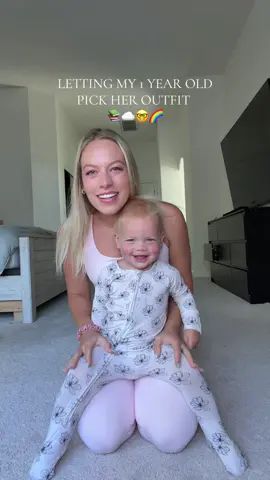 Can’t believe I’ve never taken her to story time before?! She loved it!!! 😍  #fyp #OOTD #MomsofTikTok #toddlersoftiktok 