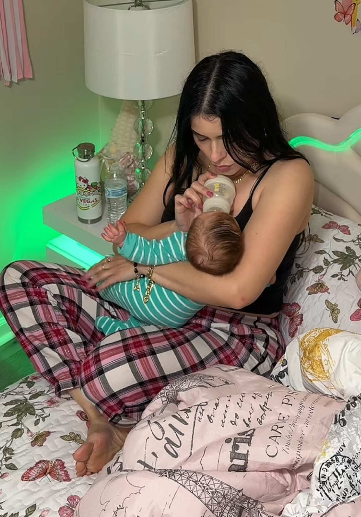 RUTINA DE MADRUGADA CON MI BEBÉ DE 3 MESES🍼👶🏻 2:40 AM ( SIN HABLAR) YouTube, Karla Lemus, Instagram, KL. Reborn, Facebook KL Reborn.#bebesreborn #rutina #roleplay #mama #bebe 