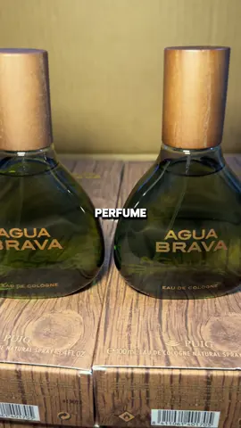 ¡AGUA BRAVA HA VUELTO! 🤩 La mítica fragancia de Antonio Puig, Agua Brava original versión Eau de Cologne ha regresado a Lisell Fragancias, este perfume es el más vendido y solicitado por su grato aroma masculino que seguramente hará recordar muchos momentos. Lo tenemos a Q325 y envío gratis a toda Guatemala, puedes pedir el tuyo al WhatsApp 4005-4202  #Aguabrava #antoniopuig #perfumesmasculinos #perfumesvintage #perfumesparahombre 