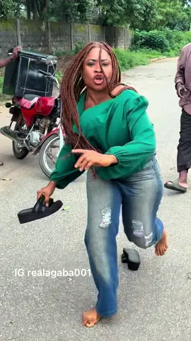 This woman we wetin u cos your self  @Tunde Ednut  #fyp #fypシ゚viral🖤tiktok #tundeednut🎤🎤🙆‍♀️ 