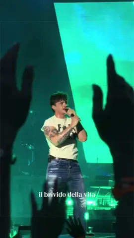 Ma forse ho solo un gran bisogno di sentirmi sempre vivo @Olly #olly #genova #ollyconcerto #fyp #perte 