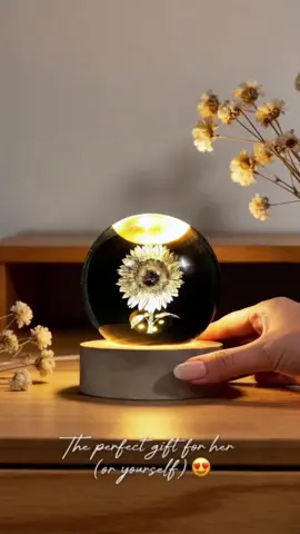 3D Etched Sunflower Crystal Sphere | Romantic Gift & Home Decoration#romanticgift #decorinspo #glassart #giftforher #homestyle