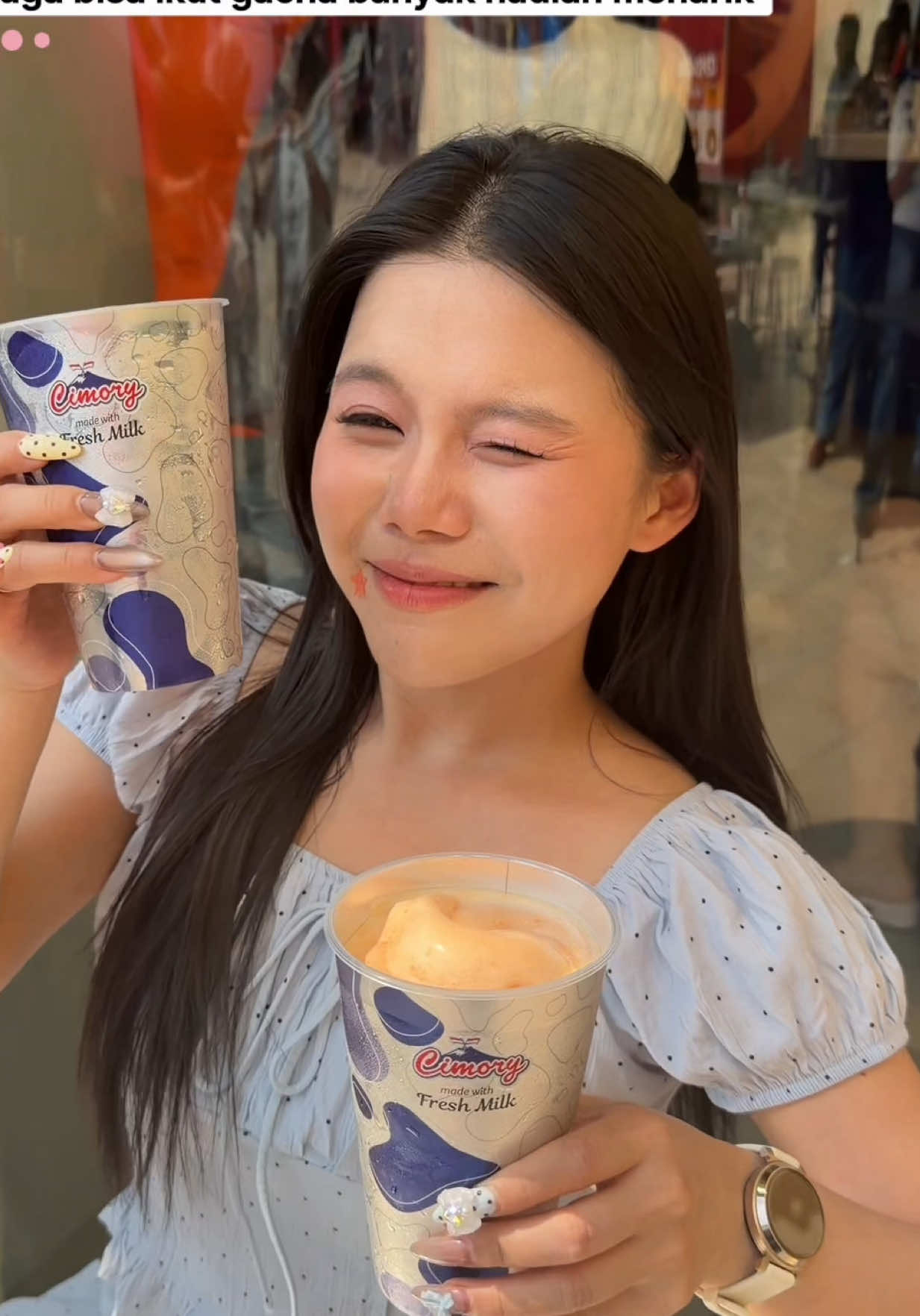 BLOK M BENEREN GABISA DIEM YA 😠🚨 Yang taunya Cimory cuma jual yogurt botol, nih aku kasih tau mereka sekarang BUKA CAFE DI TENGAH BLOK M! Disini ada Frozen Yogurt, Slushie 🥤🍨 Pokoknya ENAK semuanyaa!  Yang ke Blok M fix wajib mampir kesini 😉🩷 #nengaurajajan #kulinerblokm #OnedayOneTikTok #fyp 