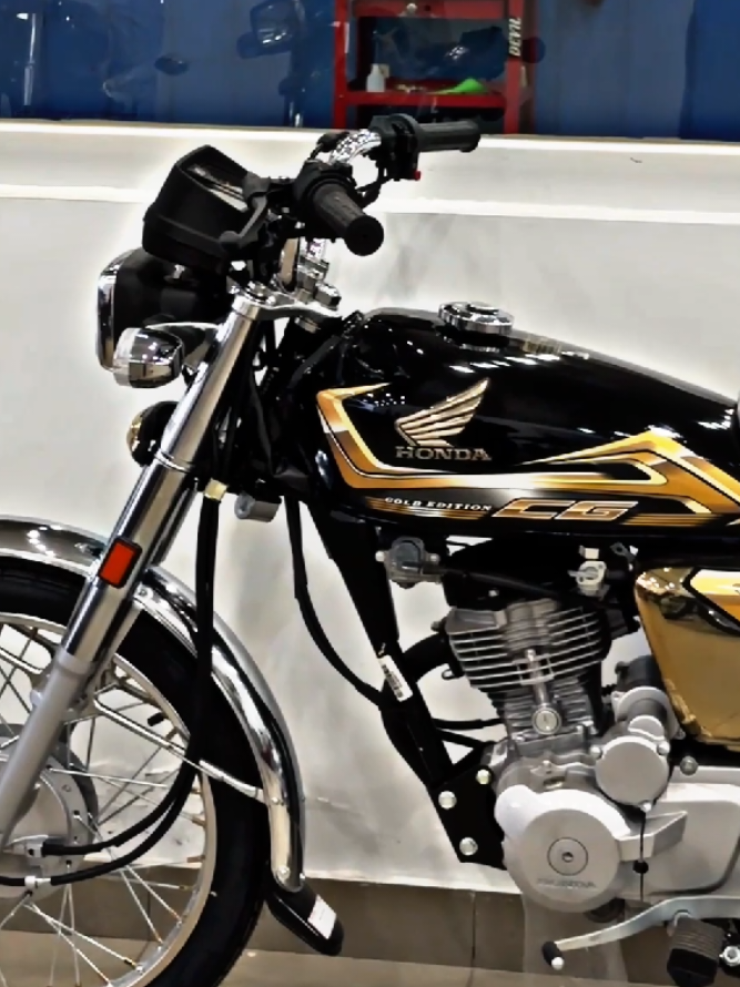 GOLD 🦅✨ Honda CG125 Self Start Gold Edition 2026 Available At Mian Trading Zafarwal  📍 Narowal Road Near Family Park Zafarwal  ☎️ 0300-6101631 #MianTradingZafarwal #CG125  #fypシ #foryoupage #Selfstart 