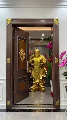 Tuệ tâm tỏa sáng.