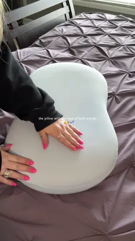 If you’re tired of buying pillows that are either too firm or too soft, this one gives you both. @Mellow Sleep #DealsForYouDays #tiktokshopsummerturnup #tiktokshopcreatorpicks 