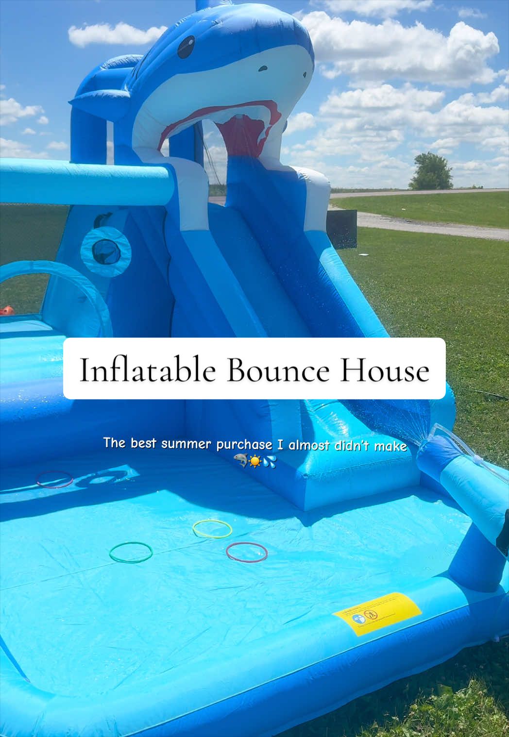 only regret was not getting this the START of summer! 😍🙌🏼 @GARVEE  #bouncehouse #inflatablebouncehouse #waterbouncehouse #summerfun #backyardfun 