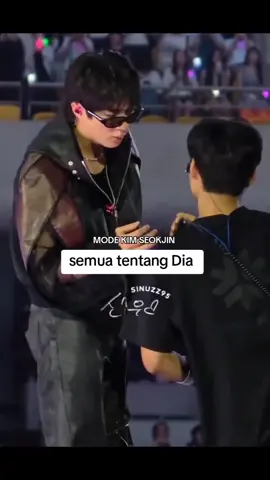 akku mencintai versi dia jadi kim seokjin,,  ingin banget minta kepastiaan ke dia🫢🫢