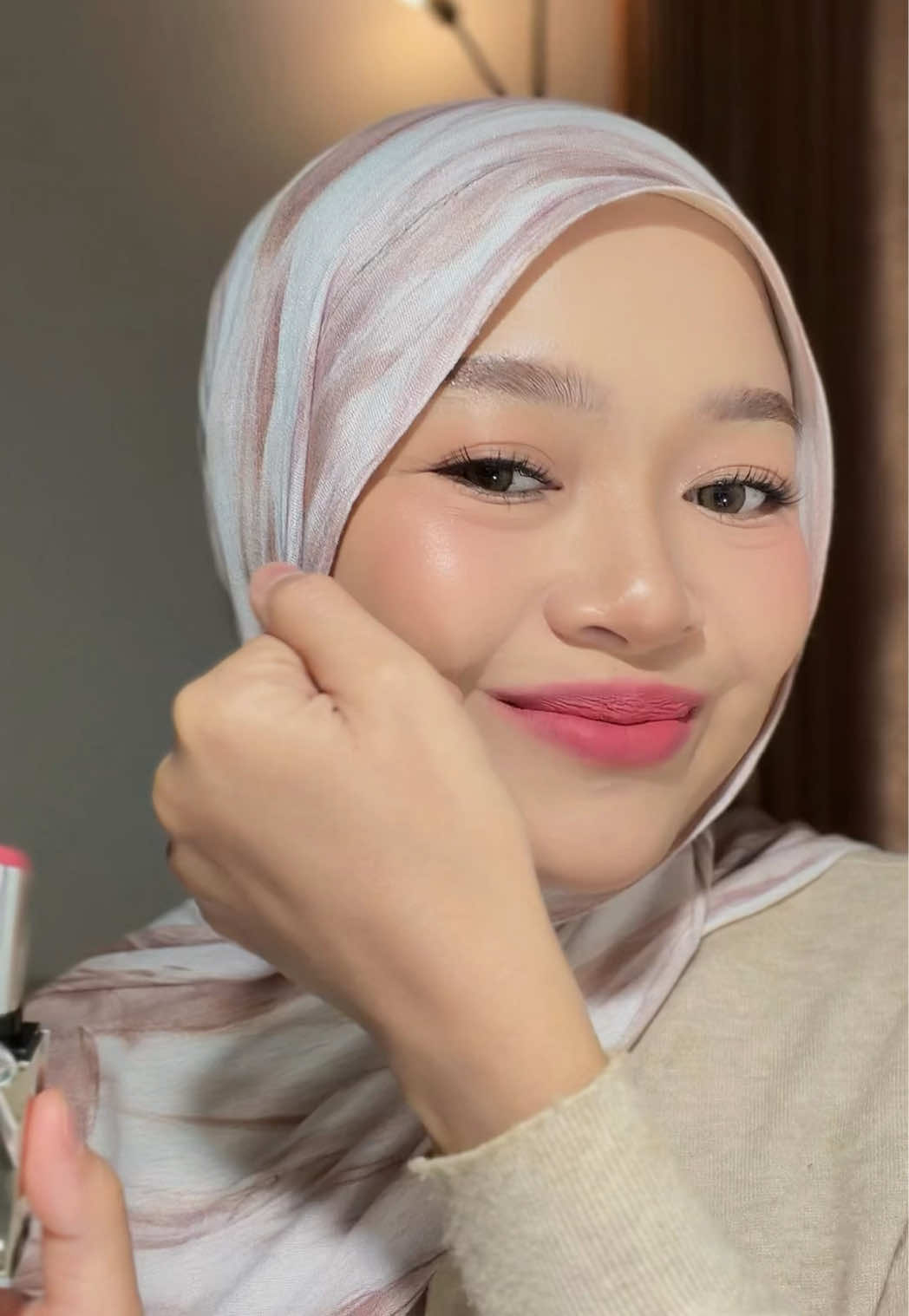 warna pinknya seger bgttt😍 #lipmatte #timephoria #creatorsearchinsights 