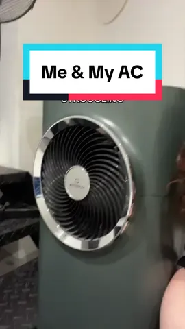 Do I love my AC unit? YES! But it can’t really keep ip with the heat during the day & only works for the bedroom. HOWEVER it’s amazing at night and I get glorious sleep with it 💖 #clim #ac #heatwave #canicule #airconditioning 