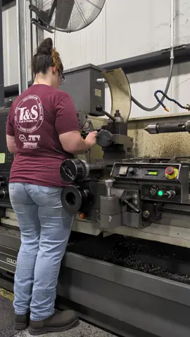 Monday's agenda: ✔ Make parts ✔ Drink caffeine ✔ Try not to crash out #bluecollarwomen #lathe #machinist #cncmachining #machining 