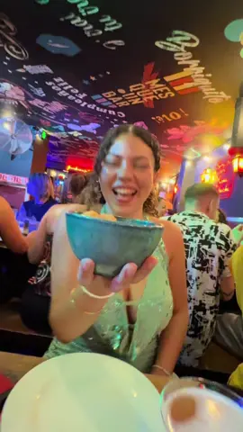 On a essayé de faire la trend… #trend #FoodTok #fyp #birthdaygirl #humor 
