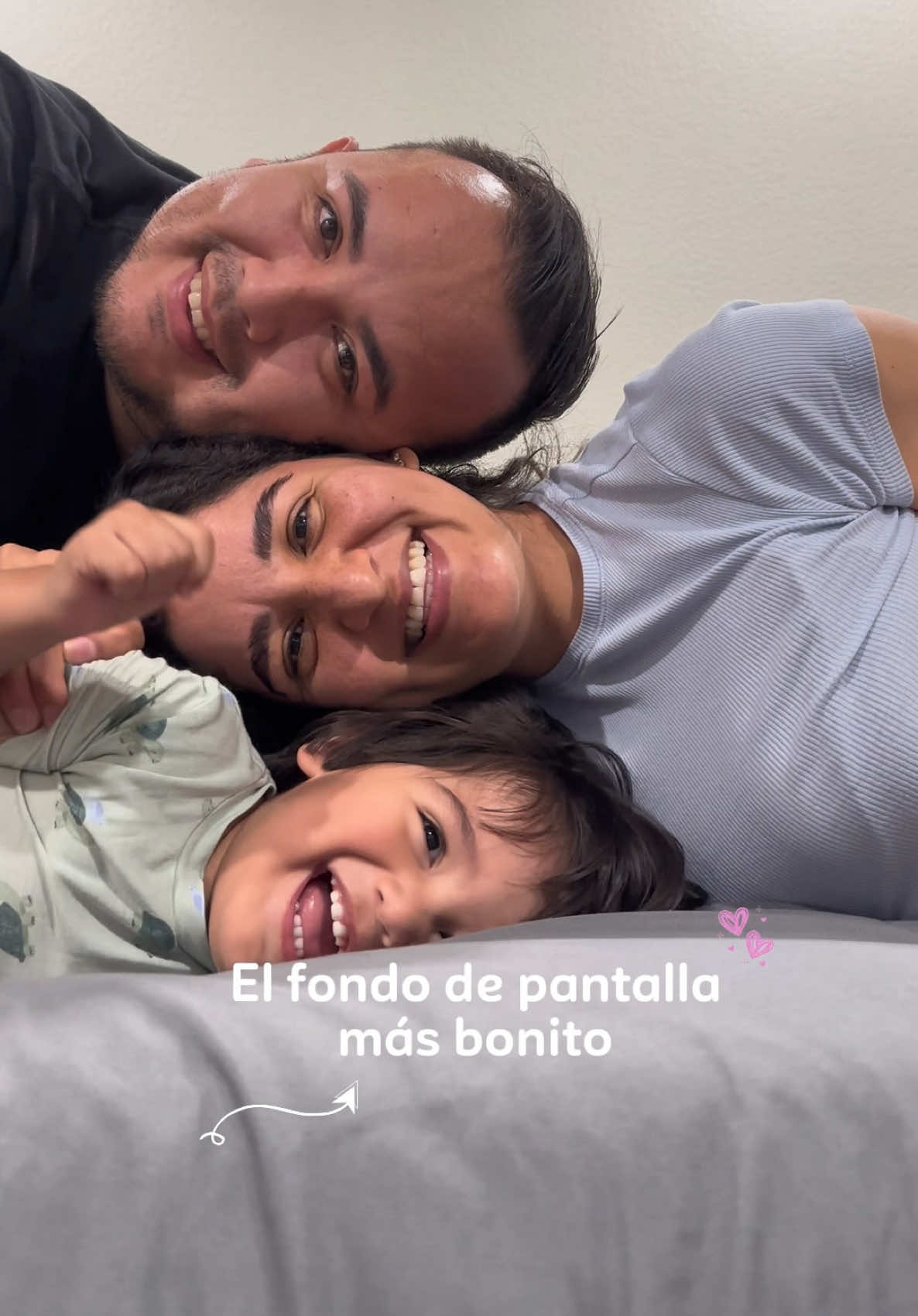Tienen que tomarse esta foto para su fondo de pantalla 🥹😍 queda hermosa! #fondodepantalla #familia 