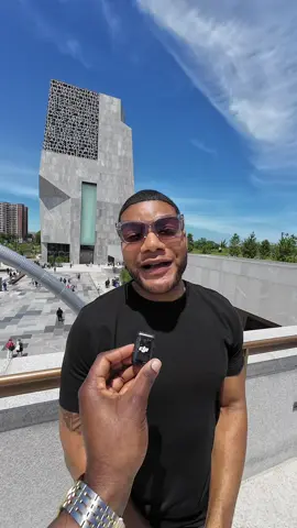 Wow! He is so young and rich! #chicago #millionaire #photography @Crowned Skin 