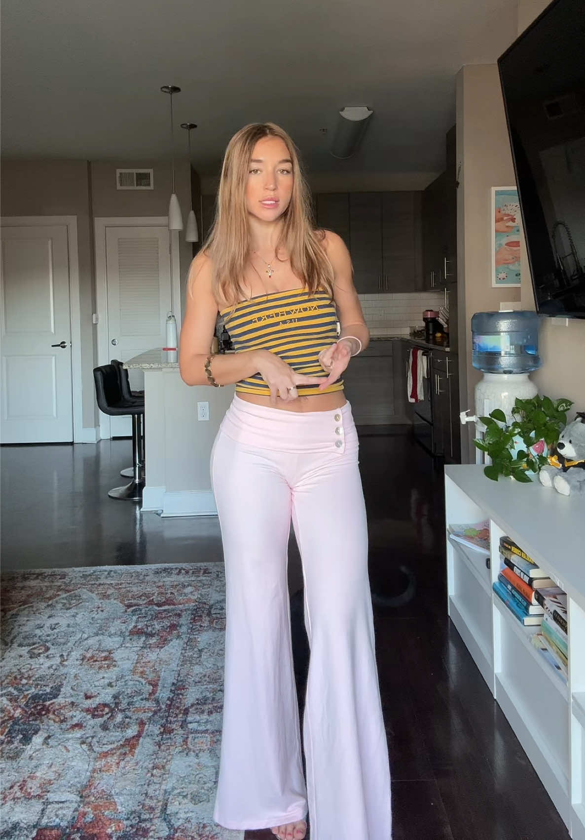 #pinkpants #goingout #OOTD #FashionAdvice 