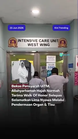 Bekas pensyarah UiTM Shah Alam dan wanita pertama di Malaysia yang bergelar juruukur, Allahyarhamah Hajah Normah, diberi penghormatan terakhir menerusi Walk of Honor oleh petugas perubatan Hospital Sungai Buloh selepas hasratnya untuk mendermakan organ dan tisu berjaya direalisasikan. Pendermaan organ tersebut dilaporkan telah memberi peluang hidup kepada sekurang-kurangnya lima pesakit yang memerlukan. Hasrat murni Allahyarhamah ditunaikan oleh anak-anaknya selepas beliau disahkan mengalami kematian otak. Semoga segala jasa dan pengorbanan beliau terus dikenang serta menjadi inspirasi kepada masyarakat. Sumber Video: EVostox #ohbulan #hajahnormah #derma #organ  P/s: Video ini bukan milik OhBulan! dan kredit telah diberikan kepada pemilik asal. Jika anda ingin kami menurunkan video tersebut, sila hantarkan DM kepada kami dengan segera. Terima kasih!
