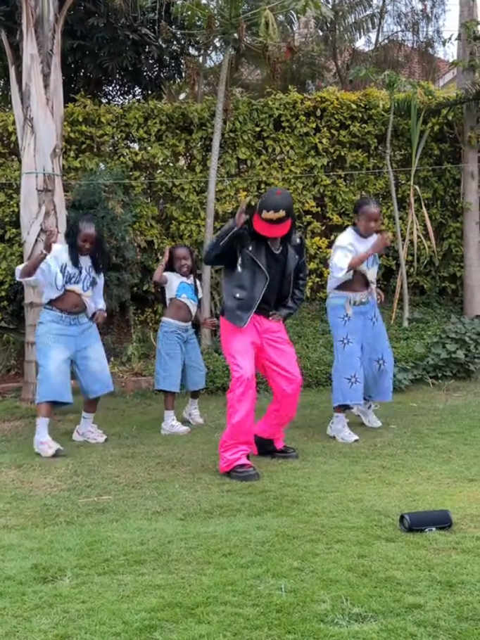 Now with this sound♥️😍 DC :me #official_tekilar  did it W/ @QUEEN ENERGETIC KE 🇰🇪💪💥 @sia_nekesa   @Terry Vibes✨✨ 