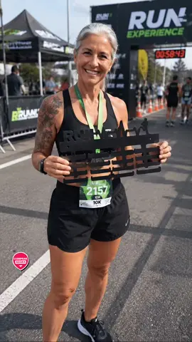 🏅 Suas medalhas contam uma história. Dê a elas o destaque que merecem! Garanta já o seu porta-medalhas e organize suas conquistas com estilo. 👇✨ #CorridaDeRua #PortaMedalhas #MedalhasDeCorrida #AtletaAmador #TikTokShop