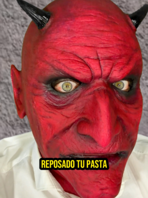 Agitar MEZCLA 🪥 #tudiablodeconfianza #Goad #TuDiablodeConfianza #amor #relaciones #caidas #humor #humorviral #entretenimiento #comedia #escuchamosyjuzgamos #unadeaqui ¿Curiosidad por saber qué sucede cuando el infierno se encuentra con el humor? 😈 Goad, tu Diablo de Confianza, está aquí para traerte risas, juicios y un toque ardiente. Suscríbete para más caos, sátira y diversión. ¡No olvides dejar tus pecados, envíalos por email o déjalos en los comentarios! 👇🔥 📩 tudiablodeconfianza@gmail.com