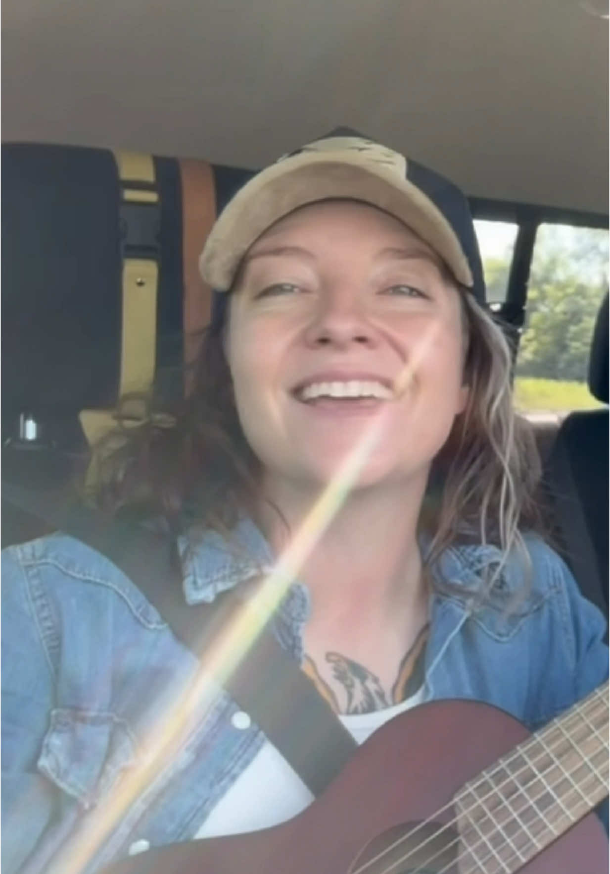 Errand running is fun with a tiny guitar ! On today’s grocery run we made a diddy up about going out when it’s hot. Please enjoy Humidatitty !