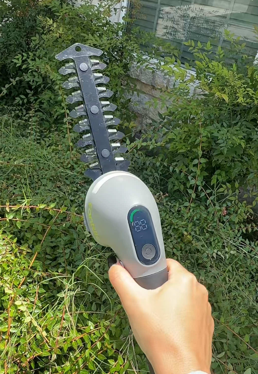 Love this cordless hedge trimmer… I usually hate yardwork. #hedgetrimmer #dealsforyoudays  #Fanttik #TiktokShop #ad