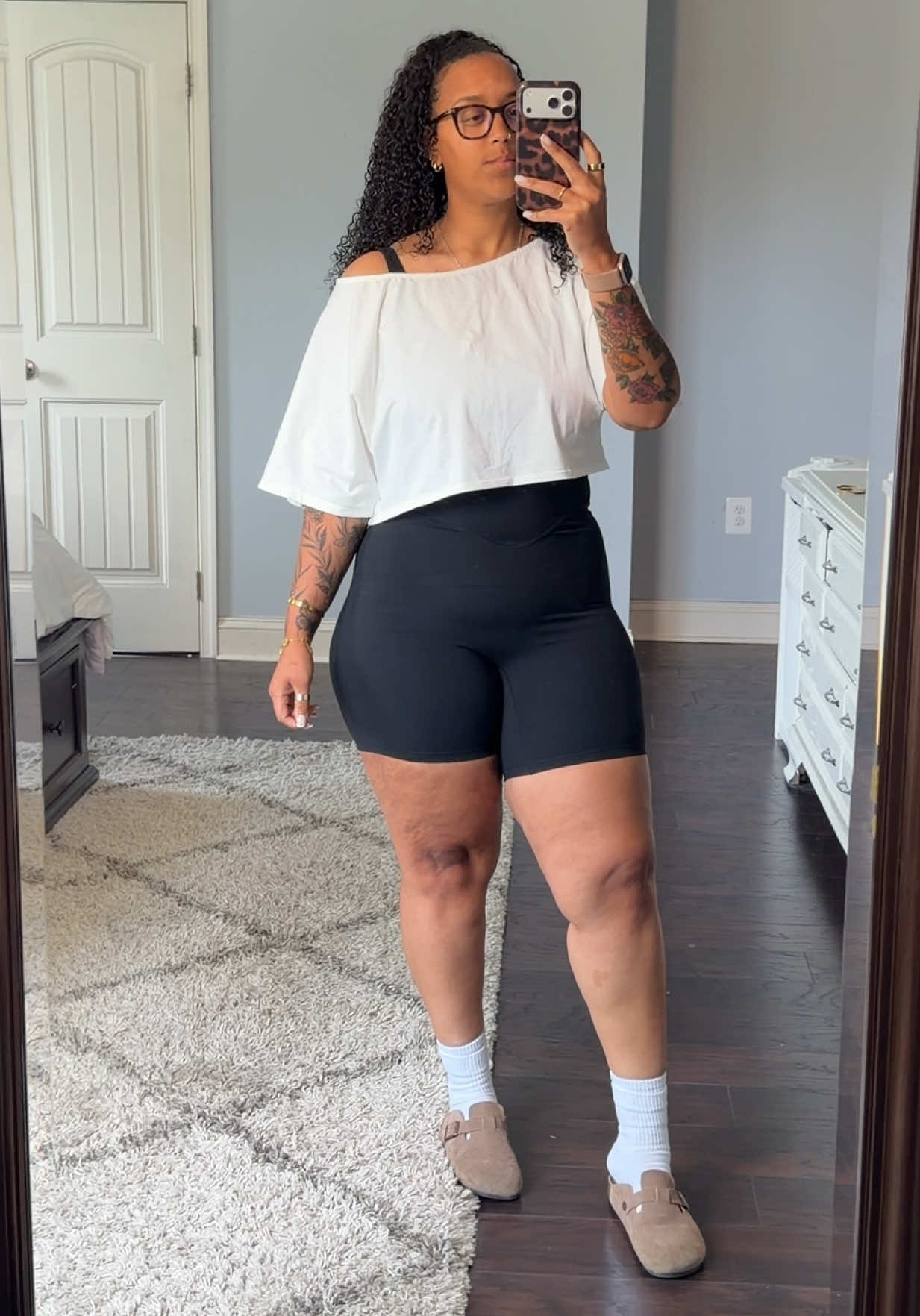 Im 5’6 & 190 lbs wearing a Large. #basictop #basicshirt #offtheshouldershirt #offtheshouldertop #tiktokshopcreatorpicks 