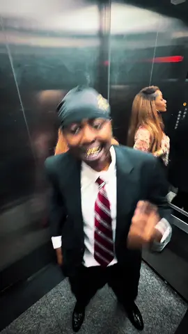 MKUU WA MAJESHI IN THE ELEVATOR 🛗🥶 W/ @Melody byt33  #MKUUWAMAJESHI #MBUZI #swahilirap #Younglunya 