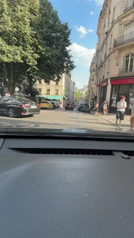 #paris 😂😂😂😂