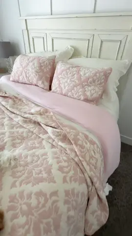 Replying to @NovaZara my apologies and attempt to be transparent 😊 This cotton quilt set is lightweight, breathable, and perfect for year-round comfort  #cottonquilt #bedding #bedroomdecor #cozyhome #homefinds