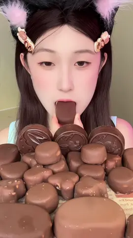 asmrrrr#fyp #mukbang #hungry #chocolatelover #asmr 