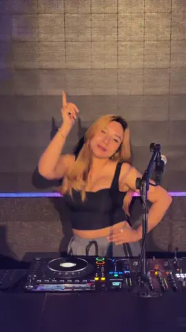 Spesial DJ RERE MONIQUE R2M #djreremonique #djviral #fyp 