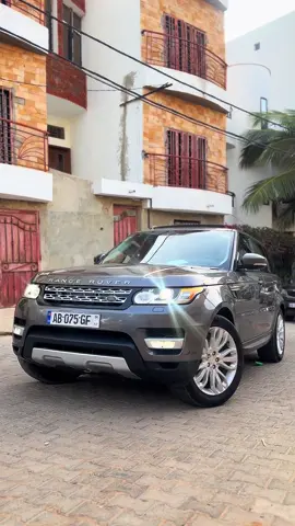 RANGE ROVER SPORT HSE TD6 ANNÉE 2017 AUTOMATIQUE DIESEL ⛽️  FULL OPTION  INTÉRIEUR CUIRE BEIGE GRAND ÉCRAN  CAMÉRA DE RECULE  CLIMATISATION BIZONNE  JANTES ALLU  RÉTROVISEUR ÉLECTRIQUE  SIÈGES ÉLECTRIQUE  MÂLE ELECTRIQUE  COMMANDE AU VOLANT  TOIT PANORAMIQUE  MUTATION RÉCENTE ( 3mois ) Prix 🏷️ 17.000.000