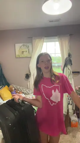 Tell me if you want more videos like this#hawkinghillscabin #tiktok #packing #cute #fyppppppppppppppppppppppp 
