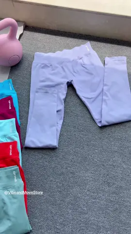 Wide high-rise non-roll waistband stays fixed through all movements#leggings#pants#impact #Fitness #GymTok 