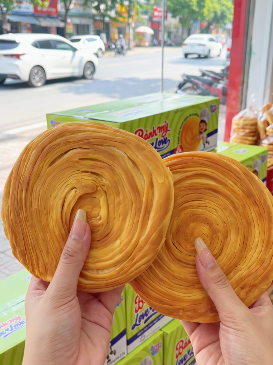 Bánh mì đĩa tròn 64 lớp