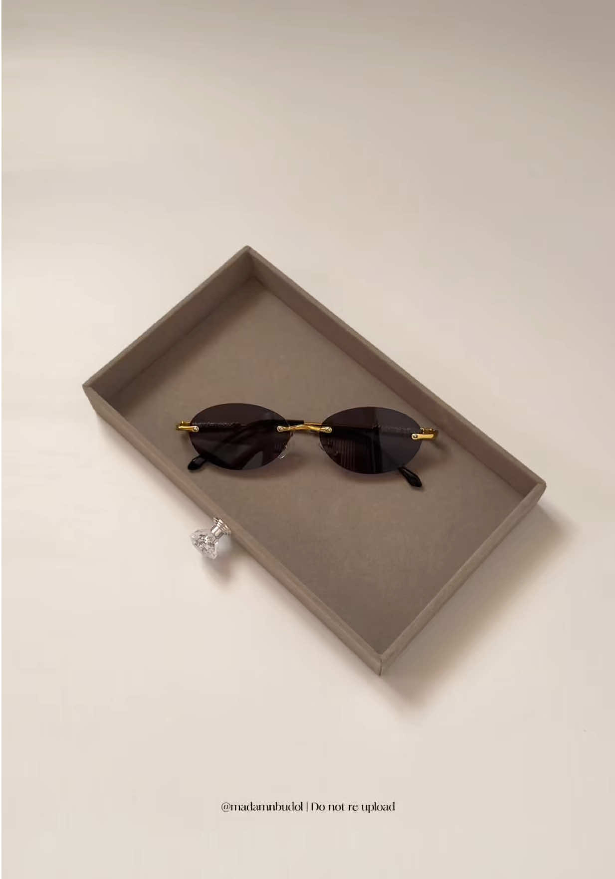 #sunglasses #fashionsunglasses #sunglass #ovalsunglasses 