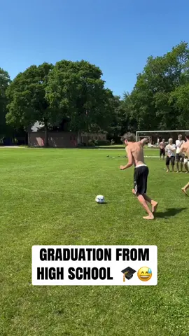 They got the whole starting lineup in too… 🎓😭 🎥 (IG/bufodbold25_26) #risingballers #fyp #worldcup2026 #worldcup #viral 