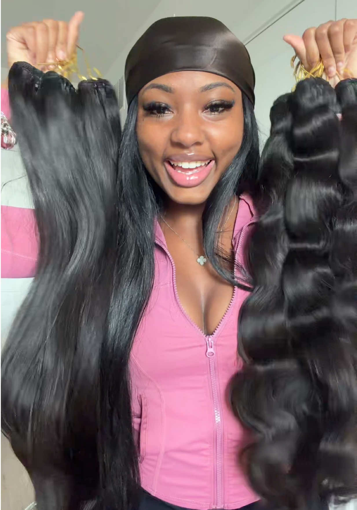 What are yall waiting on?? Go shop NOWWWW OMG😱🤎✨ #dolledbydadollxtensions #haironhand #houston #thejayladashae #luxurybundles 