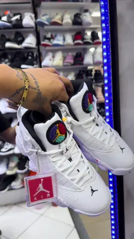 Jordan 6 anillos 🤍🤍 #jordan #quito_ecuador🇪🇨 #sneakers #viral 